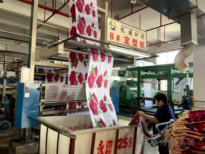 印花厂迎来旺季小高峰传统印花每天80万米数码印花订单已经排到明年开